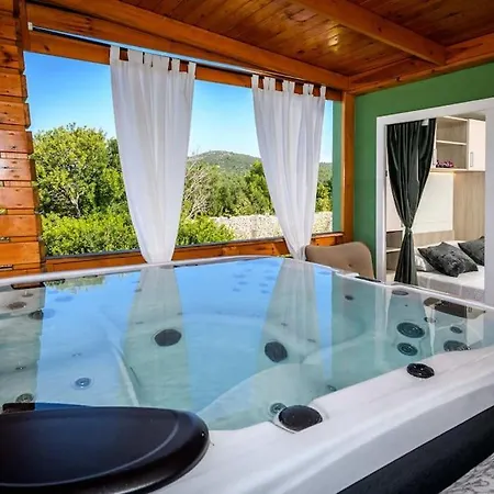 Casa de Férias Cozy And Chic Little House With Pool Ivinj - 5 Tisno