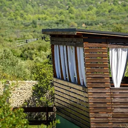 Cozy And Chic Little House With Pool Ivinj - 5 *