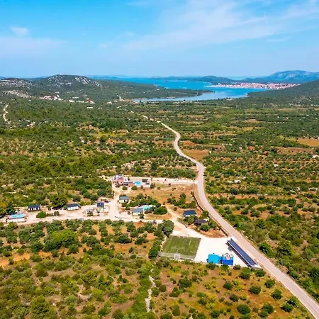 Cozy And Chic Little House With Pool Ivinj - 5 *