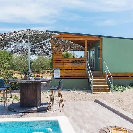 Cozy And Chic Little House With Pool Ivinj - 5 Holiday home