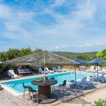 Cozy And Chic Little House With Pool Ivinj - 5 Casa de Férias *