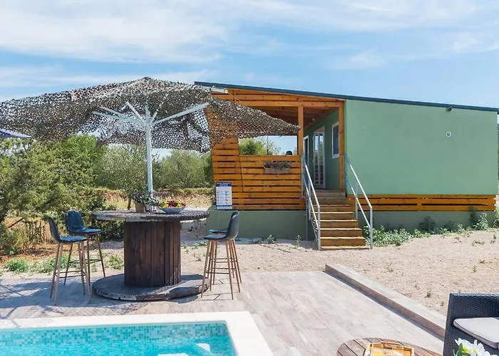 Cozy And Chic Little House With Pool Ivinj - 5 Holiday home