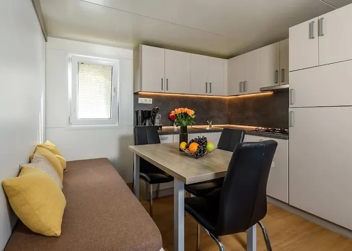 Cozy And Chic Little House With Pool Ivinj - 5 Tisno