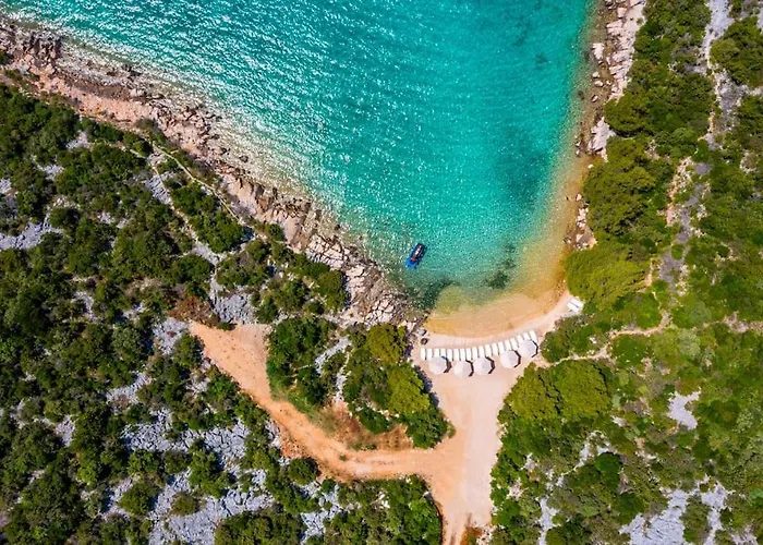 Cozy And Chic Little House With Pool Ivinj - 5 Holiday home